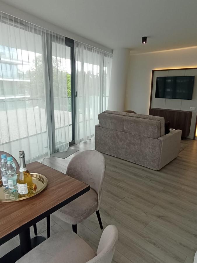 Wave - Sea Salt Apartment - Pools&Spa 미엥지즈드로예 외부 사진